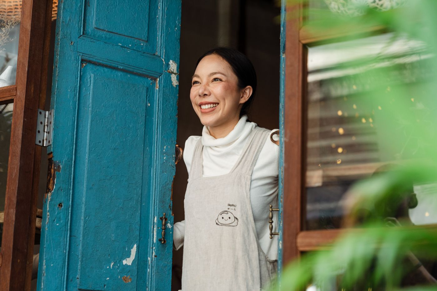 Australian small business owner at a cafe